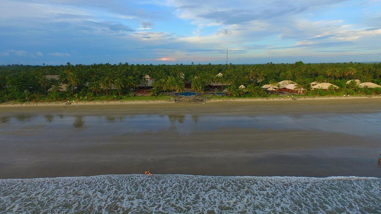 Aureum Palace Hotel & Resort Ngwe Saung ングウェ・サウン エクステリア 写真