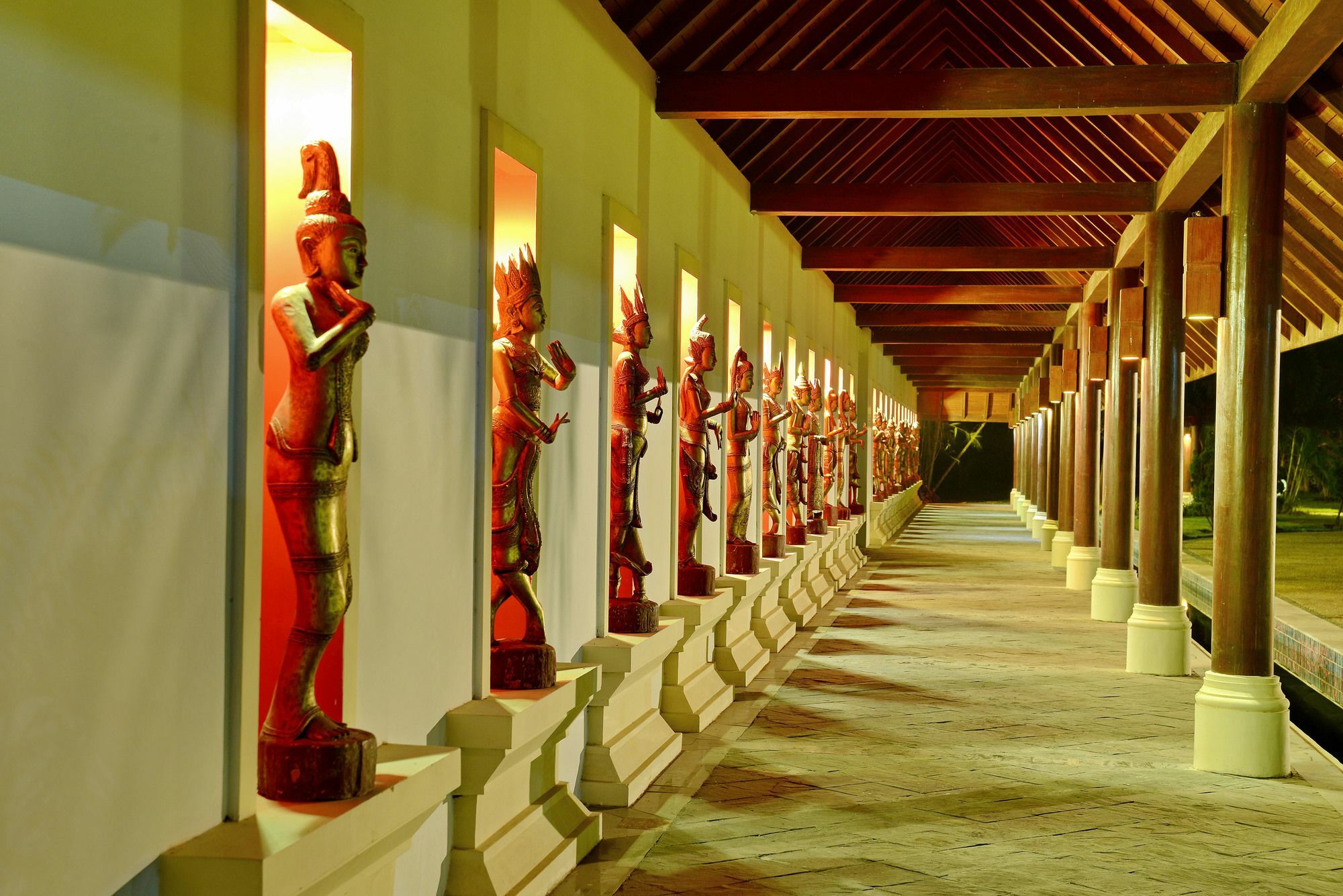 Aureum Palace Hotel & Resort Ngwe Saung ングウェ・サウン エクステリア 写真